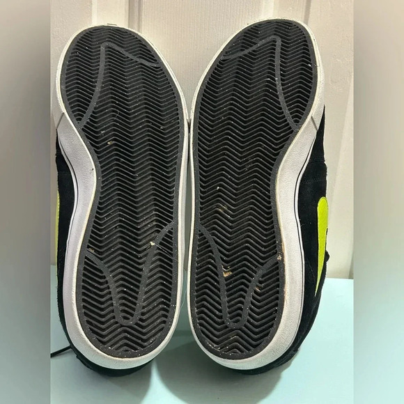 Nike Ruckus Men’s 13 Mid Athletic Skateboarding Shoes - Picture 7 of 9